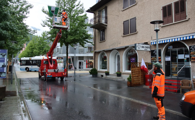 Beflaggung ist Routinearbeit bei hoher Sicherheit