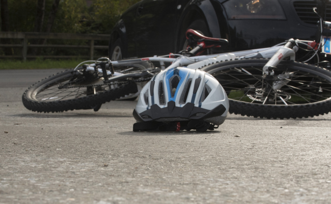 Betrunken und fahrunfähig vom E-Bike gefallen