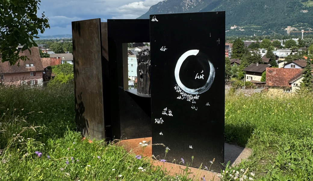 Ein Ort für Sinne und Kunst: Der Gedankenberg jubiliert