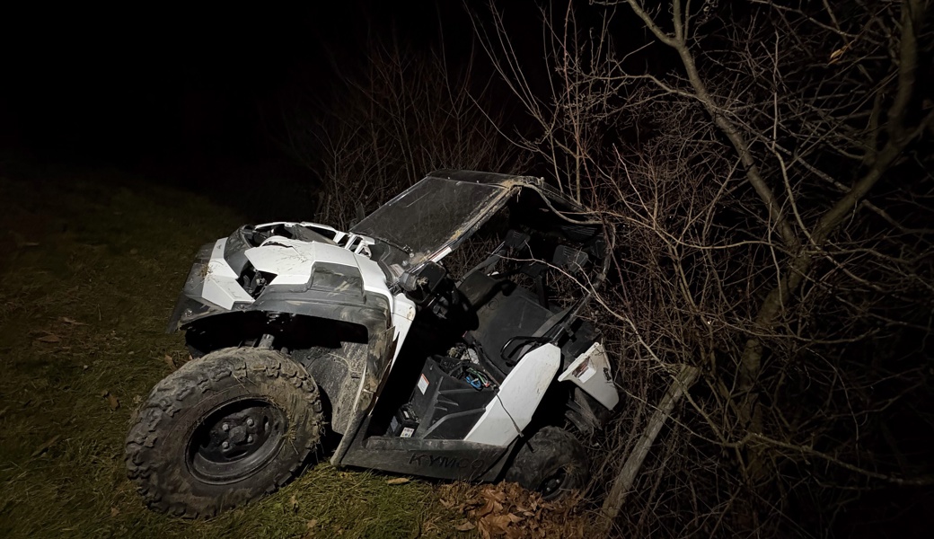 Die Frau wurde verletzt, das Fahrzeug erlitt Totalschaden: Unfall im Rheintal.