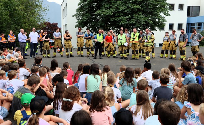 Realitätsnahe Grossübung: Über 180 Leute aus Schulhaus Höfli evakuiert