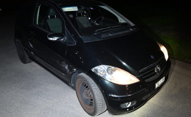 Autofahrer verursacht Unfall ohne sich darum zu kümmern: Polizei sucht Zeuginnen und Zeugen
