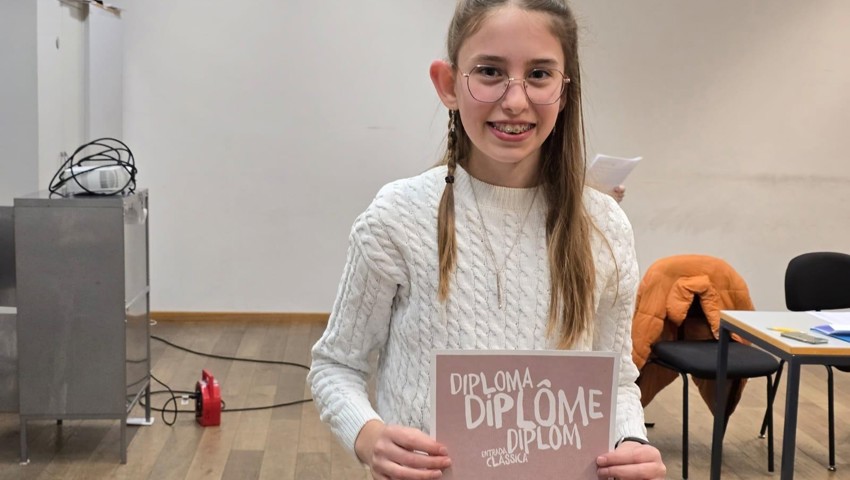 Oboistin Jael Wohlwend aus der Klasse von Sonja Reinthaler gewann in Lugano den 2. Preis.