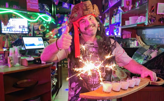 Captain Jack Sparrow lässt grüssen: Fasnacht in der Piratenhöhle