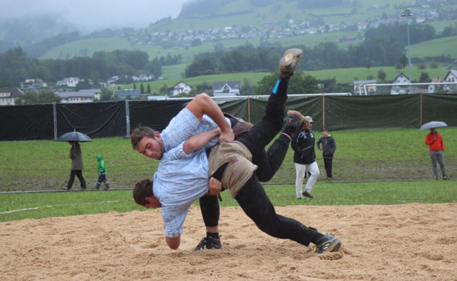 Giger, Orlik & Co.: Topbesetzung am ersten Freiluftschwingfest des Jahres