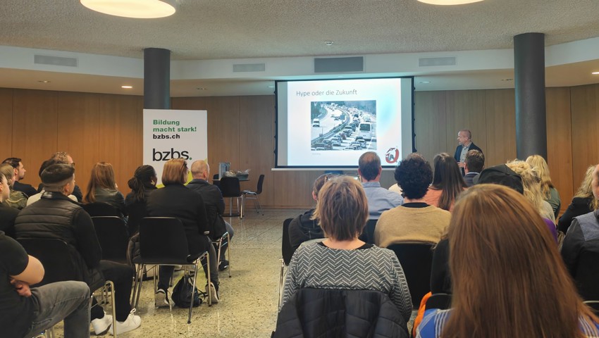 Referent des Abends war Christian Pfund, Leiter Human Resources der Ospelt Gruppe.