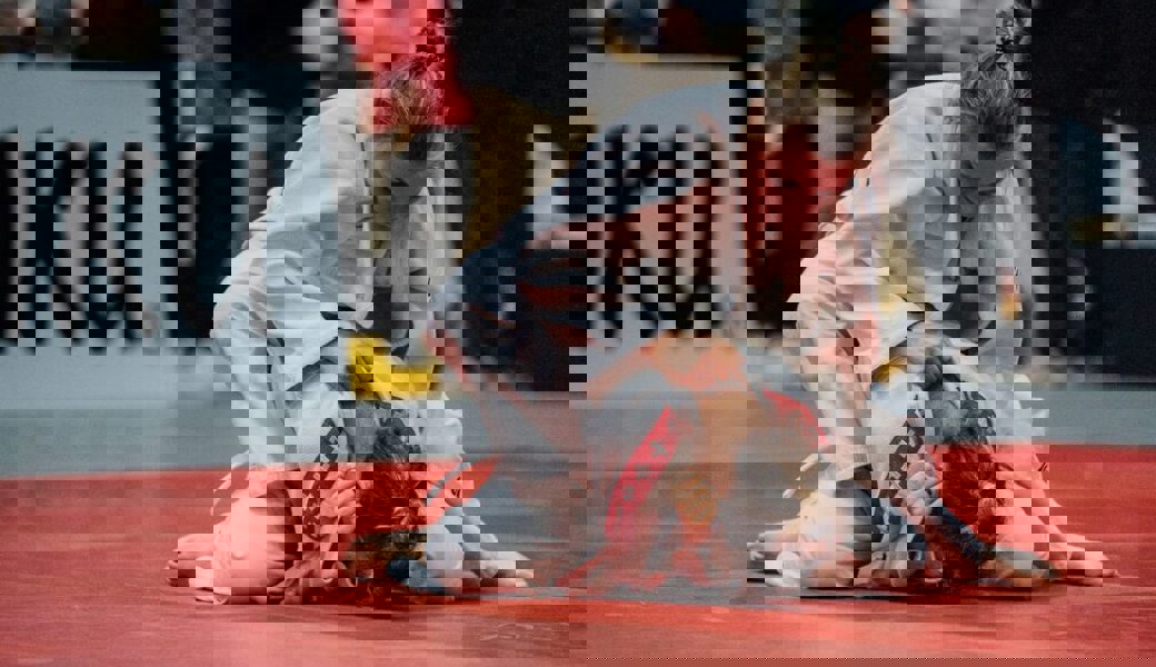  Noémie White (oben) bringt ihre Gegnerin in arge Bedrängnis. Letztlich sicherte sie sich den Sieg im Rankingturnier von Oensingen. 