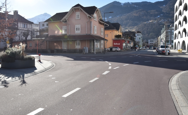 71-jährige Fussgängerin bei Unfall mit Auto verletzt