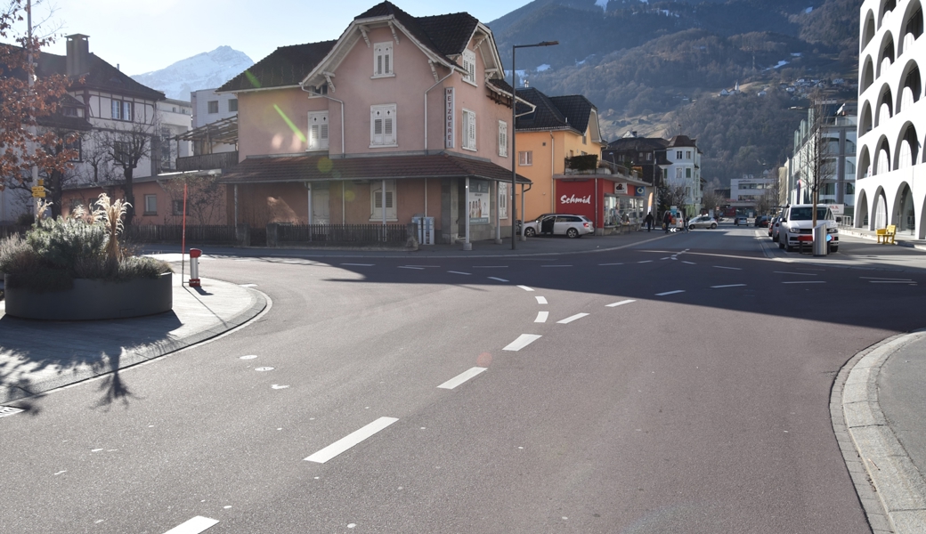 71-jährige Fussgängerin bei Unfall mit Auto verletzt