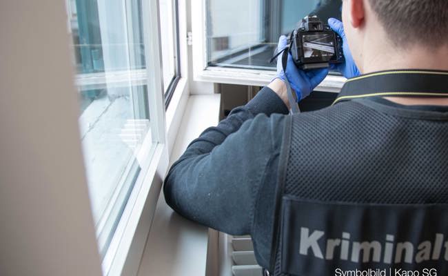 Hunderte Kleidungsstücke, Kasse und Bargeld gestohlen