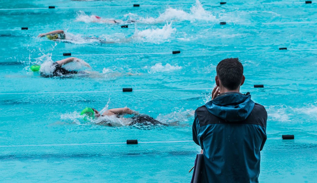 «Ihr schwimmt wie tote Ratten»: Trainer erniedrigt Junioren – bis er von den Eltern verpfiffen wird