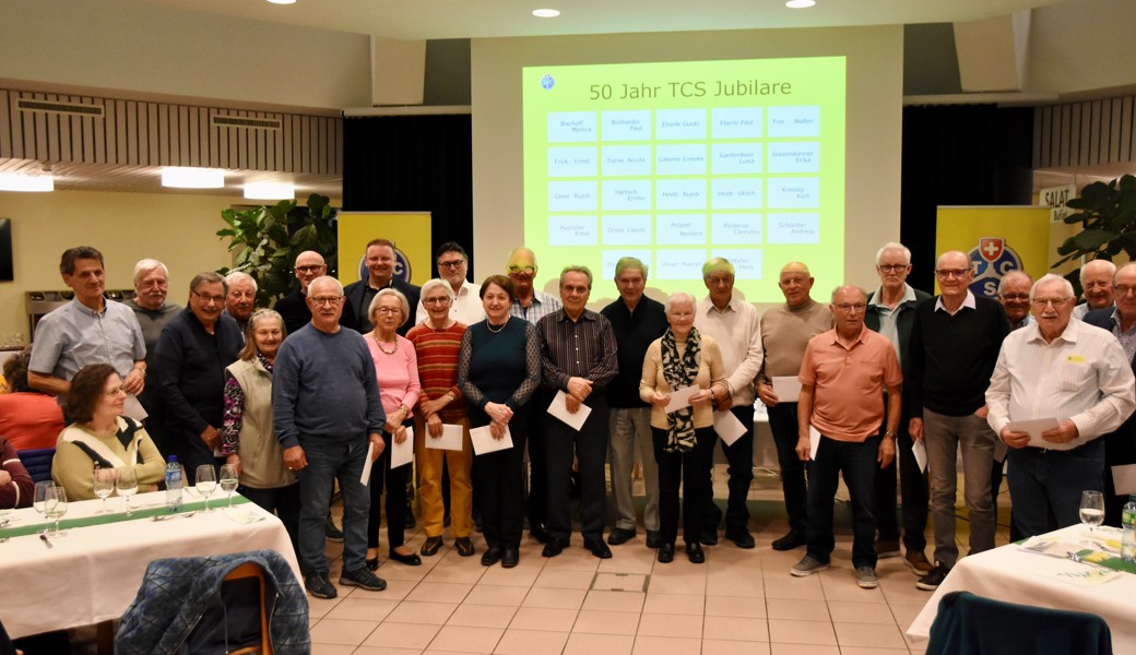 Eine stattliche Anzahl Mitglieder wurde ihre 50-jährige Mitgliedschaft beim TCS geehrt. 